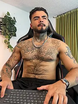 Snapshot of Benjii_Carter1 chatting on June 2026 12:54:02 AM Benjii Carter1 online show from June 2026 12:54:02 AM