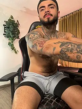 Snapshot of Benjii_Carter1 chatting on July 2026 01:13:01 AM Benjii Carter1 online show from July 2026 01:13:01 AM