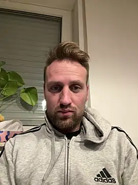 lovefuess online show from February 2026 05:34:02 AM