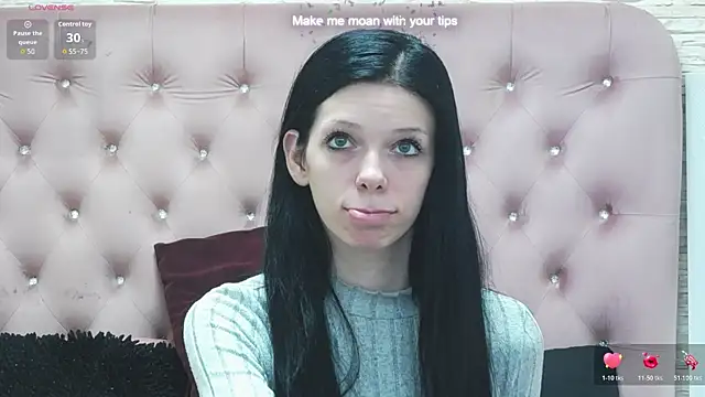 Snapshot of PeachyElla26 chatting on March 2026 01:28:01 PM PeachyElla26 online show from March 2026 01:28:01 PM