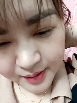 Snapshot of Kee-kimlee chatting on February 2026 02:35:01 PM Kee-kimlee online show from February 2026 02:35:01 PM