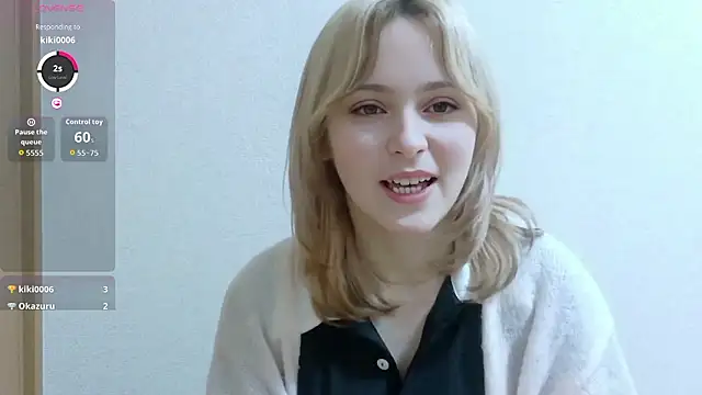 Snapshot of e_ri_ka93 chatting on June 2026 01:42:01 PM e ri ka93 online show from June 2026 01:42:01 PM