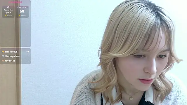 Snapshot of e_ri_ka93 chatting on June 2026 01:37:01 PM e ri ka93 online show from June 2026 01:37:01 PM
