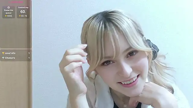 Snapshot of e_ri_ka93 chatting on June 2026 01:35:01 PM e ri ka93 online show from June 2026 01:35:01 PM