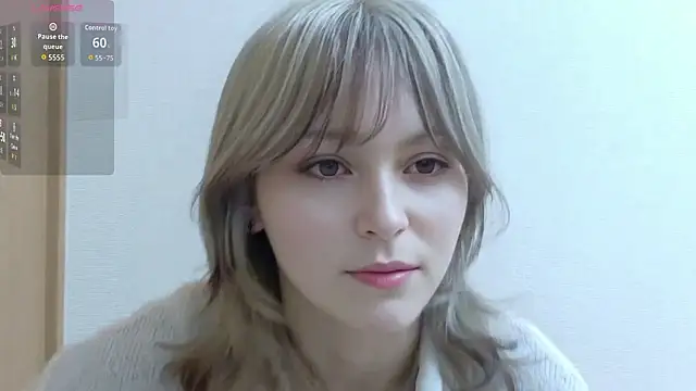 Snapshot of e_ri_ka93 chatting on July 2026 01:14:02 PM e ri ka93 online show from July 2026 01:14:02 PM