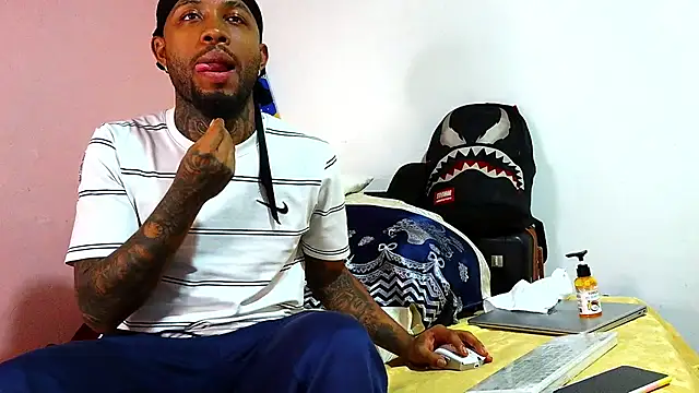 Bdarenth007 online show from February 2026 08:39:01 PM