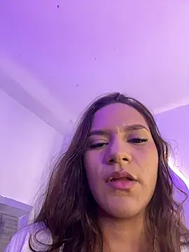 Snapshot of amara_wet04 chatting on June 2026 04:35:02 AM amara wet04 online show from June 2026 04:35:02 AM