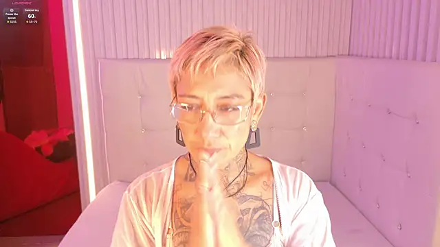 Everlyn sexx online show from March 2026 01:37:01 PM