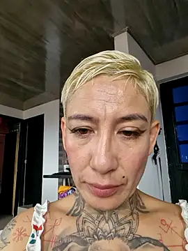 Snapshot of Everlyn_sexx chatting on May 2026 03:43:01 PM Everlyn sexx online show from May 2026 03:43:01 PM