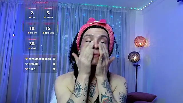 Snapshot of DanniHotBoy02 chatting on April 2026 07:09:01 PM DanniHotBoy02 online show from April 2026 07:09:01 PM