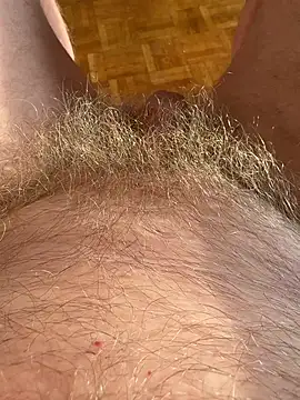 Snapshot of benoitxxx chatting on March 2026 06:51:01 AM benoitxxx online show from March 2026 06:51:01 AM