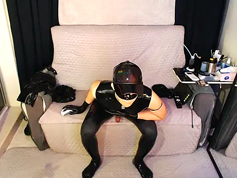 RubberGummi online show from May 2026 11:33:02 PM
