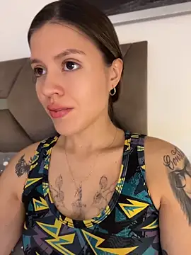 Snapshot of GabrielaS_ chatting on May 2026 10:40:02 PM GabrielaS online show from May 2026 10:40:02 PM