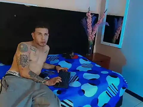 thonixxandluna online show from February 2026 08:27:02 PM