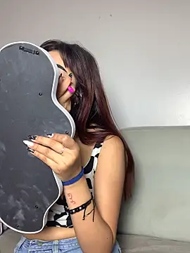 VelariaSoft online show from April 2026 12:55:01 PM