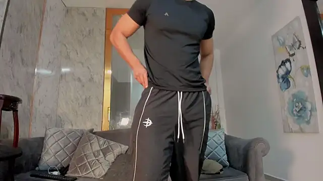 Maik Mejia online show from February 2026 09:00:02 PM