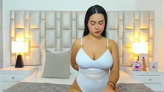 paola katy dicks online show from June 2026 07:57:02 PM