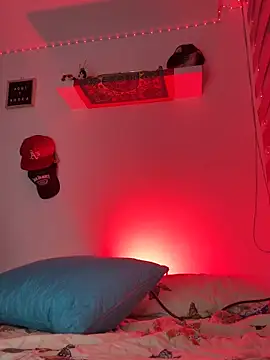 Snapshot of LARIISSAEVANS chatting on February 2026 05:58:01 AM LARIISSAEVANS online show from February 2026 05:58:01 AM