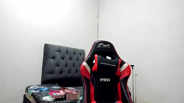 Snapshot of QueenNyxx chatting on March 2026 08:37:01 PM QueenNyxx online show from March 2026 08:37:01 PM