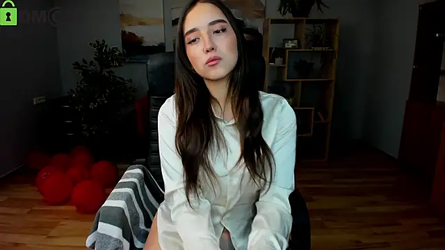 Effy Royse online show from February 2026 06:35:02 AM