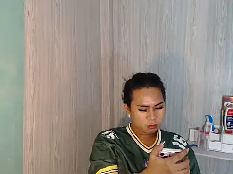 Snapshot of mauie69 chatting on April 2026 03:40:02 AM mauie69 online show from April 2026 03:40:02 AM