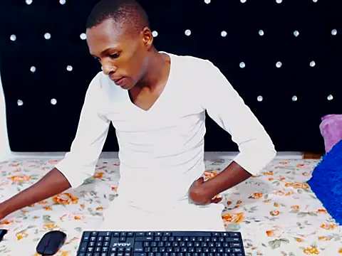 Snapshot of NtandoXx chatting on March 2026 01:07:02 PM NtandoXx online show from March 2026 01:07:02 PM