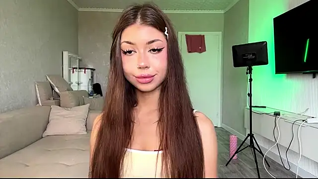 Snapshot of You_Club_Winx chatting on July 2026 08:20:01 AM You Club Winx online show from July 2026 08:20:01 AM