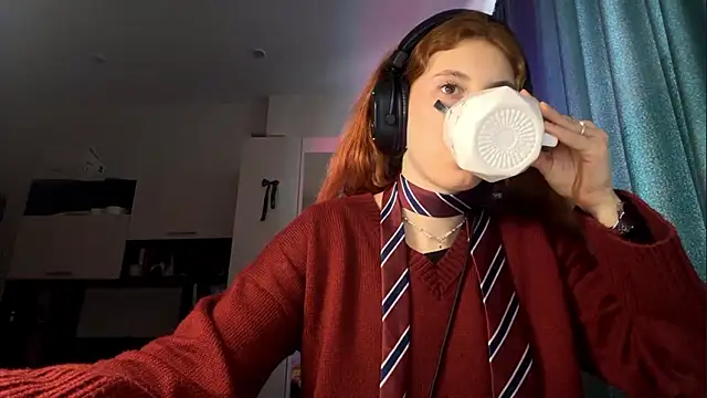 AliceCarrol online show from March 2026 02:02:01 PM