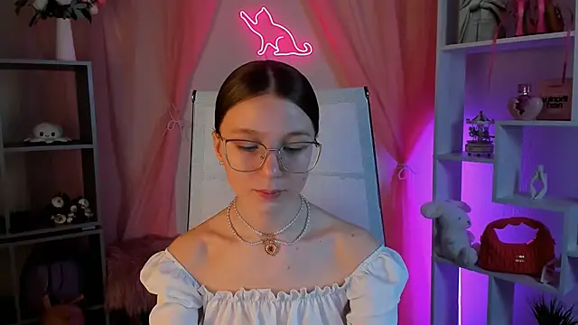 Snapshot of ElliFrankenweenie chatting on February 2026 06:33:02 AM ElliFrankenweenie online show from February 2026 06:33:02 AM