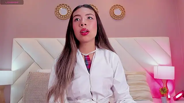 ValeryGomezz online show from April 2026 02:44:01 PM