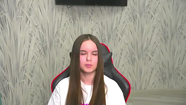 Snapshot of MarenCalarco chatting on February 2026 11:15:02 AM MarenCalarco online show from February 2026 11:15:02 AM