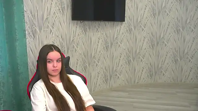 Snapshot of MarenCalarco chatting on February 2026 10:21:02 AM MarenCalarco online show from February 2026 10:21:02 AM