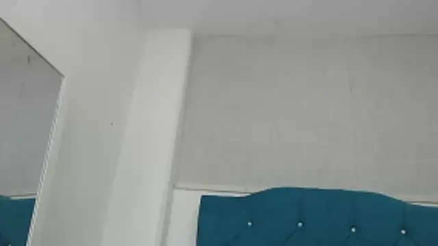 orianna and sasha online show from April 2026 01:14:01 PM