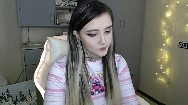 Rin Tozier online show from March 2026 01:31:02 AM