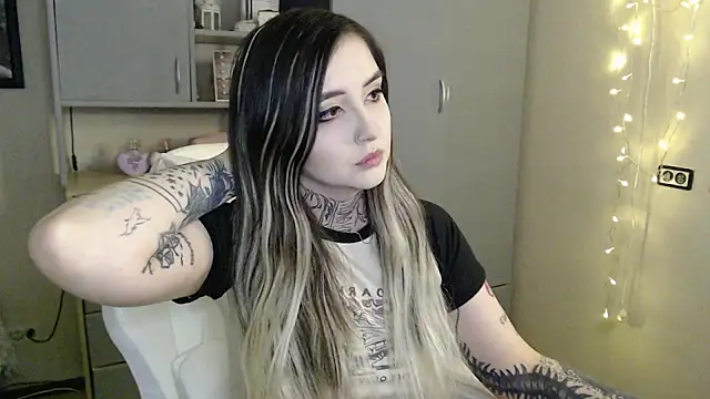 Rin Tozier online show from March 2026 01:16:02 AM