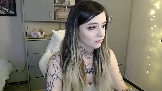 Rin Tozier online show from April 2026 01:14:01 AM