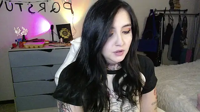 Rin Tozier online show from June 2026 08:31:02 PM