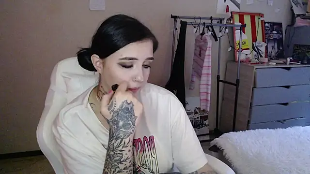 Rin Tozier online show from July 2026 12:49:01 AM