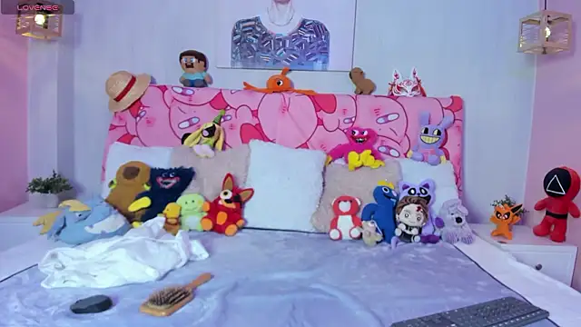 emma wilder  online show from March 2026 07:44:01 PM