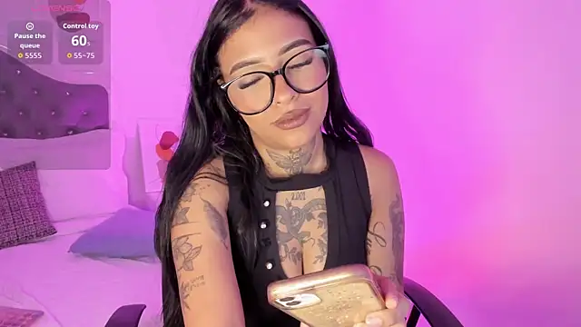 Aisha Haddad online show from February 2026 02:03:01 PM