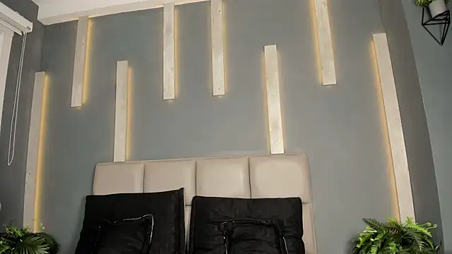 SinLickerr online show from February 2026 07:54:01 PM