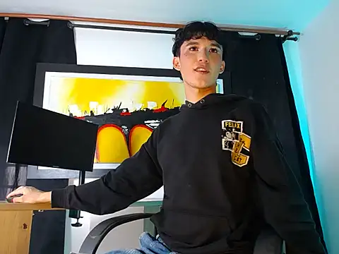 jullian ricci online show from March 2026 07:54:01 PM