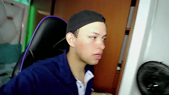 Top and bottom online show from February 2026 08:09:02 PM