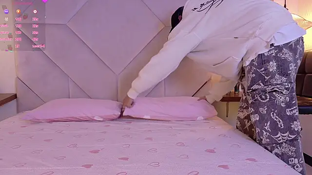 Sateh and Hikary online show from April 2026 08:25:02 PM