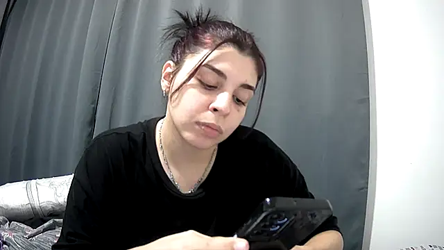 Snapshot of violetazein7 chatting on May 2026 12:40:02 AM violetazein7 online show from May 2026 12:40:02 AM