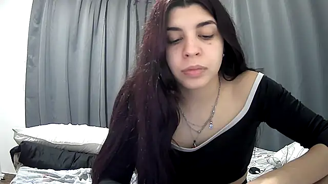 Snapshot of violetazein7 chatting on June 2026 01:36:02 AM violetazein7 online show from June 2026 01:36:02 AM