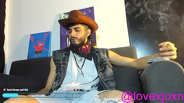 LovexJuxn8 online show from March 2026 07:31:01 PM