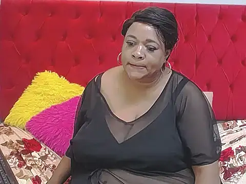 BustyQueenXXL online show from February 2026 09:05:01 AM