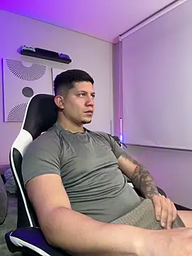  robertobaggioo online show from March 2026 12:20:01 PM