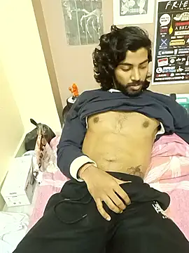 Snapshot of Yk_physique chatting on February 2026 08:33:01 AM Yk physique online show from February 2026 08:33:01 AM